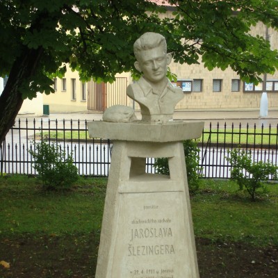památník sochaře Šlezingra
