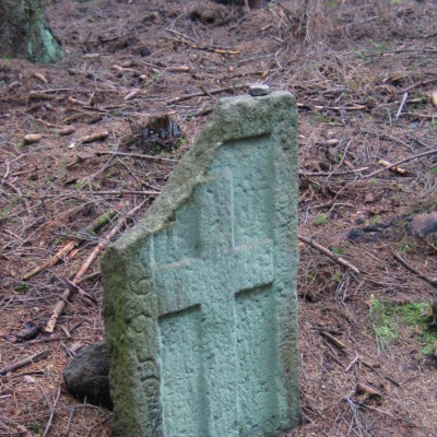 07 smírčí kámen na Lávecké cestě