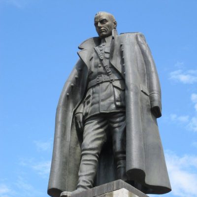 Pomník Admirála Kolčaka