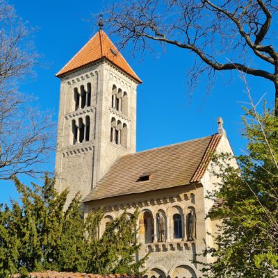 Církvice - románský kostel svatého Jakuba